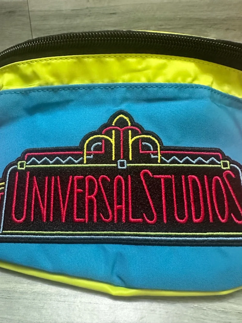 Universal Black & White Universal Studios Logo Interior Label funny Bag